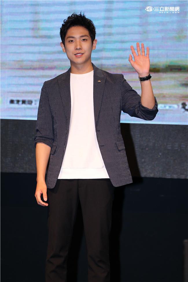 韓星李準來台會粉絲。（記者邱榮吉/攝影）
