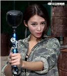 曖維多媒體/性感誌SEXY NUTS拍攝現場，性感辣妹安希。（記者邱榮吉/攝影）