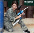 曖維多媒體/性感誌SEXY NUTS拍攝現場，性感辣妹安希。（記者邱榮吉/攝影）