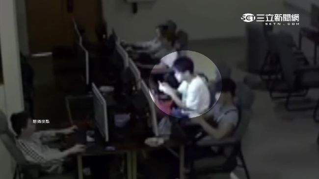 手機接電腦充電冒火花　陸男竟被電死