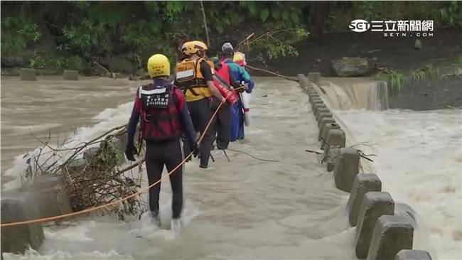 5秒救妻或女兒　罹難者丈夫心碎抉擇