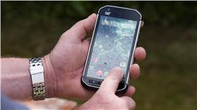 ▲細膩但粗獷　三防硬漢智慧手機Cat S40將重裝登台（圖／肯果行銷）