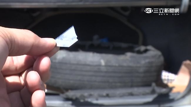 車載刀片沒綁牢　國道逾60車衰爆胎