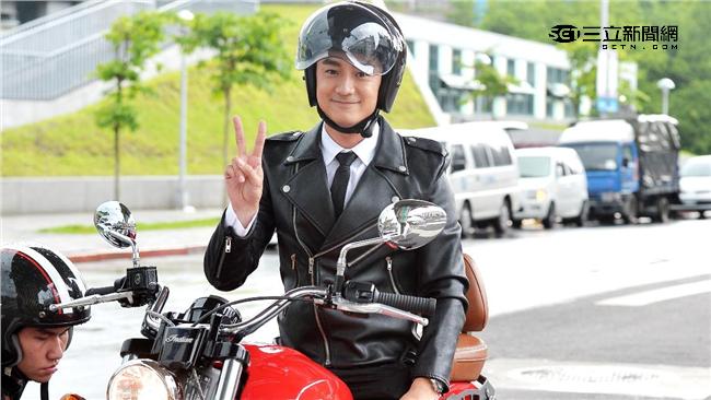 林佑威騎重機MAN爆　不愉快拋腦後