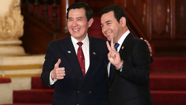 卸任半月 馬英九出招讓英政府難為