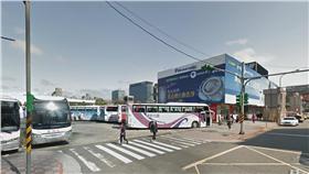 國光客運,客運（圖／翻攝自Google Map）
https://www.google.com.tw/maps/@25.0471703,121.5138459,3a,75y,55.34h,89.47t/data=!3m6!1e1!3m4!1sCJvS3K9IwuWR_RQt-Dz2Rw!2e0!7i13312!8i6656!6m1!1e1