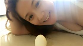 端午節,立蛋,女神,解婕翎,立奶,正妹,C奶
圖／翻攝自解婕翎臉書