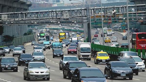 元旦連假　北市取消18處調撥車道