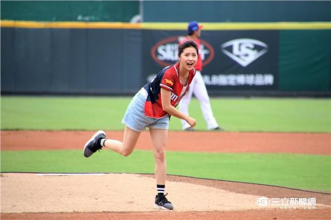 林予晞桃園開球（記者王怡翔攝）