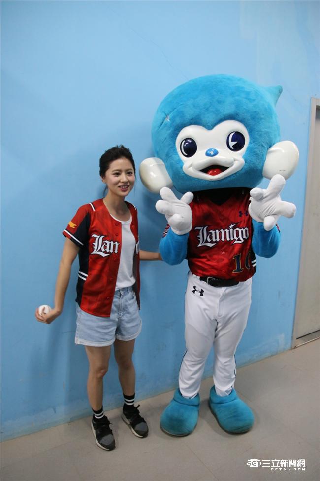 林予晞桃園開球（記者王怡翔攝）