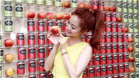 零距離女神曾之喬快閃台中勤美綠園道　在蘋果上寫下願望…