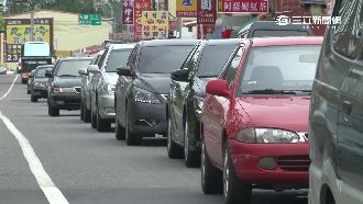 連假想出遊　得先忍得住「塞」！