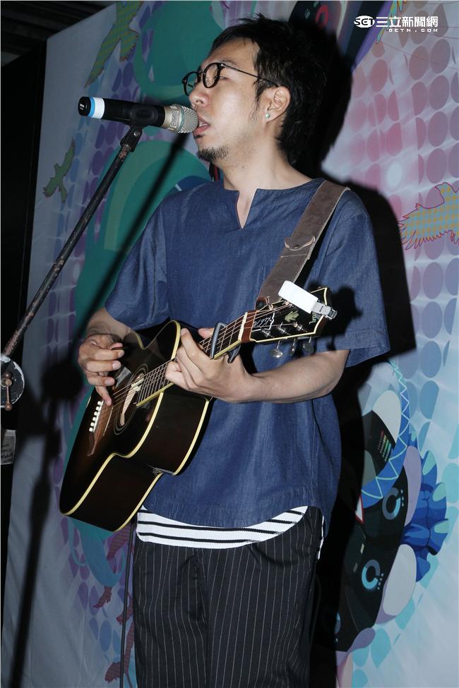 日本電子偶像初音未來金曲推手mikito p首來台熱唱。（記者邱榮吉/攝影）