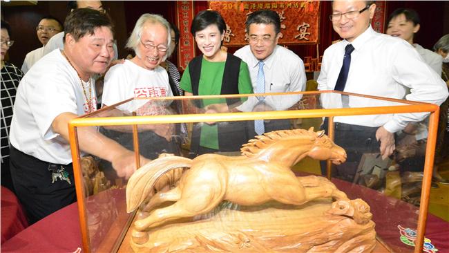 鹿港魯班公宴　飽覽精緻工藝品