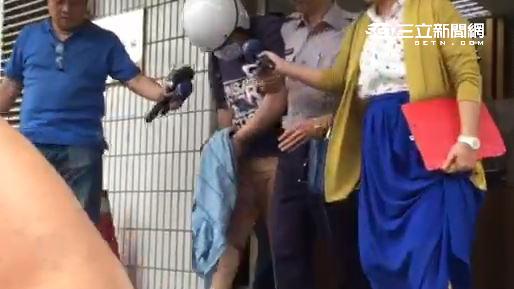 逆子弒父！抄佛經有教化可能判18年