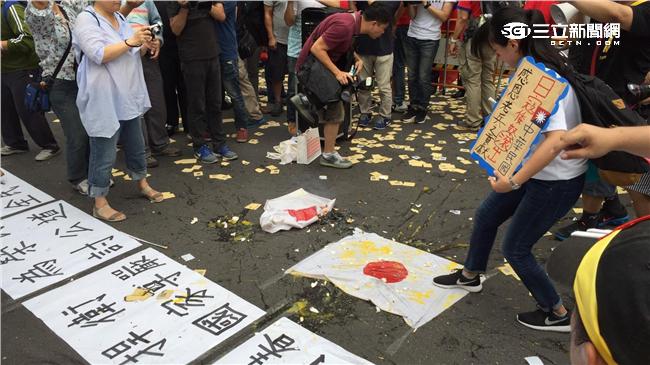 不滿洪素珠　台灣民政府遭百人圍攻