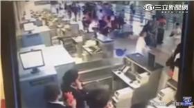 直擊／上海浦東機場爆炸一瞬間（影片來源：洪智坤）