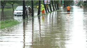 台南,大雨,淹水,豪雨 圖／中央社