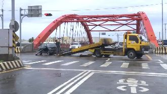 橋梁藏危機？救護車同地3個月2車禍