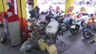 試完車輪胎破23洞　車主控車行搞鬼