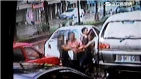 鄭捷翻版? 持美工刀敲車窗隨機要錢