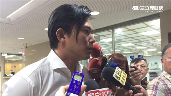 318攻佔立院案　北院傳黃國昌9人