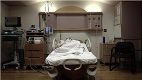 產房、醫院、病房（Flickr/george ruiz）
https://goo.gl/ATiwiM