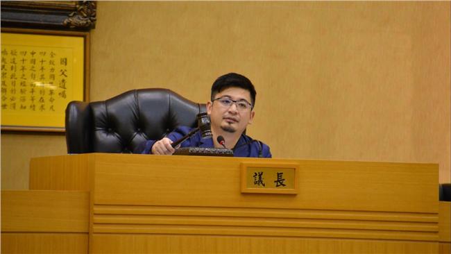 考察報告抄香港教授文章　彰議長道歉