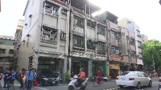 補習班爆超收　借隔壁透天民宅上課