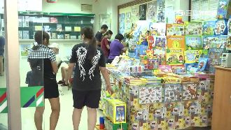 郵局臨時攤位攬客　擋道引發民眾不滿