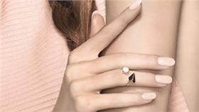 ▲女孩們看過來！春夏流行色指標出爐　換這色讓妳更可人（圖／OPI）