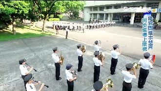 陸官軍事化教育　磨紀律與軍人魂