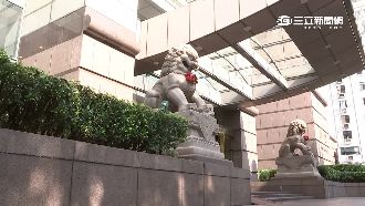 抽雪茄品紅酒　招待所隱身頂級豪宅