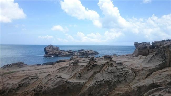 大雨後瘋撿「玉石」　沒申請恐觸法