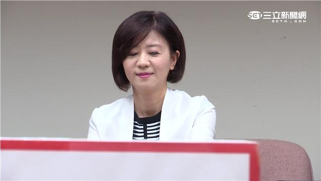 綠委開會又缺席　王育敏現場點歌猛酸