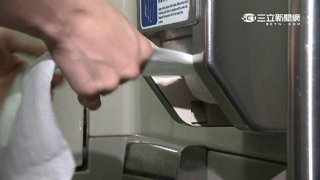 外送單上有神備註：「廁所沒紙啦！」
