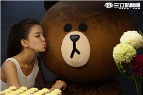 正妹kitty與熊大（圖／記者李鴻典攝）