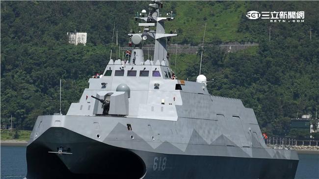 日網友看太平島：台派軍艦像中共同類