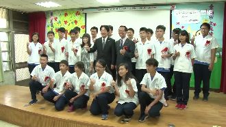 龍崎畢業生圓夢！賴清德現身給祝福