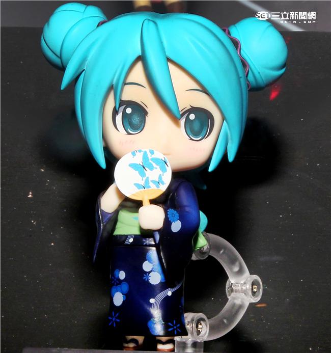 「看得見的聲音：初音未來」特展，黏土人、初音未來。（記者邱榮吉/攝影）