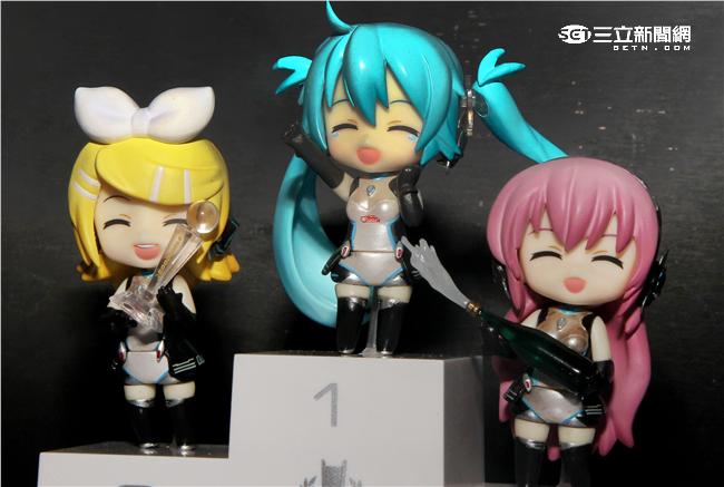 「看得見的聲音：初音未來」特展，黏土人、初音未來。（記者邱榮吉/攝影）