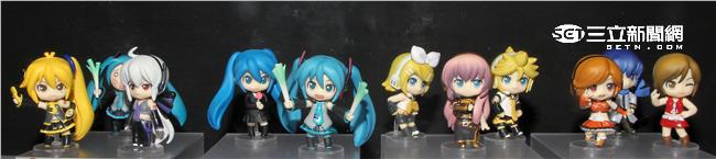 「看得見的聲音：初音未來」特展，黏土人、初音未來。（記者邱榮吉/攝影）