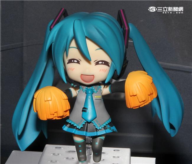 「看得見的聲音：初音未來」特展，黏土人、初音未來。（記者邱榮吉/攝影）