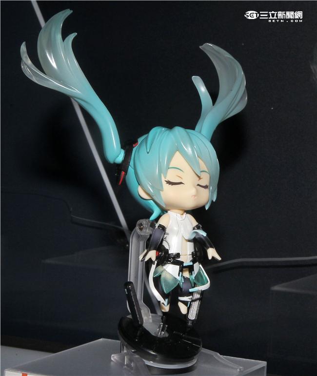 「看得見的聲音：初音未來」特展，黏土人、初音未來。（記者邱榮吉/攝影）