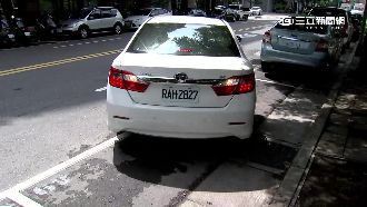 2車同時搶車位算誰的？警：先搶先贏