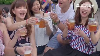 樂團配上美食！屋頂美式野餐派對正夯