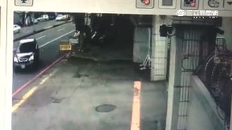 中校探親逾時歸營　逆向開車影片曝光