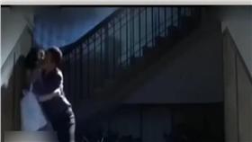 電視劇,強吻（圖／翻攝自安徽衛視）
http://v.youku.com/v_show/id_XMTYxMTYwMTAwNA==.html?f=27469055#paction