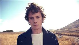 Anton Yelchin
臉書