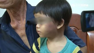 虐童謊稱跌倒　靈前跪下「擲不到筊」